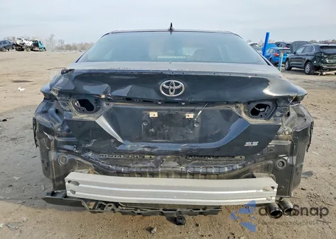 2021 Toyota Camry Se z USA, uszkodzony, nr VIN 4T1G11AK8MU404367